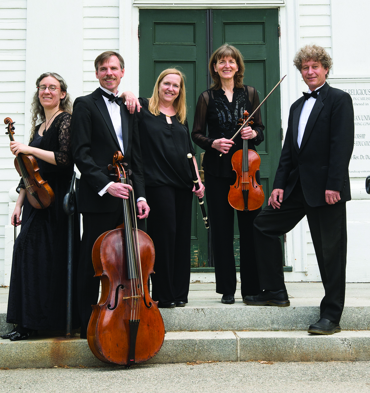 The full ensemble of the Musicians of the Old Post Road. Artistic Directors Daniel Ryan and Suzanne Stumpf are second and third from left. (Photo/courtesy of Musicians of the Old Post Road)