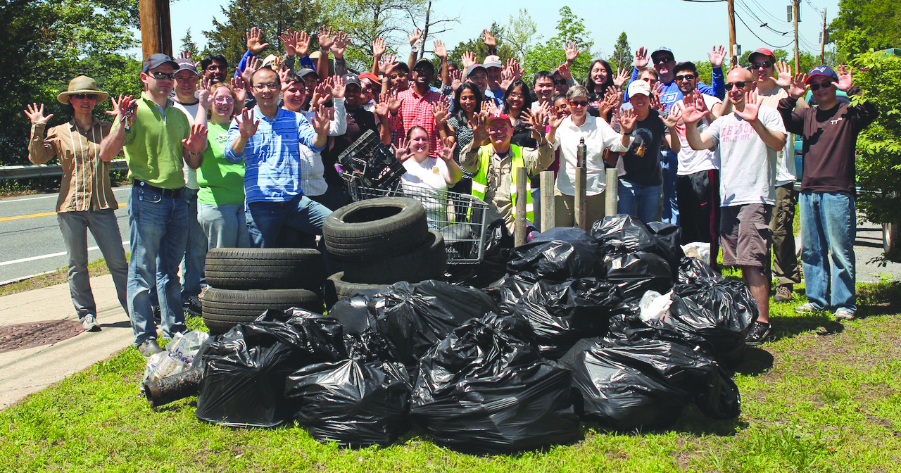 A group of volunteers cleans up Rt. 135 and Fisk Pond. (Photo/BHLF staff)